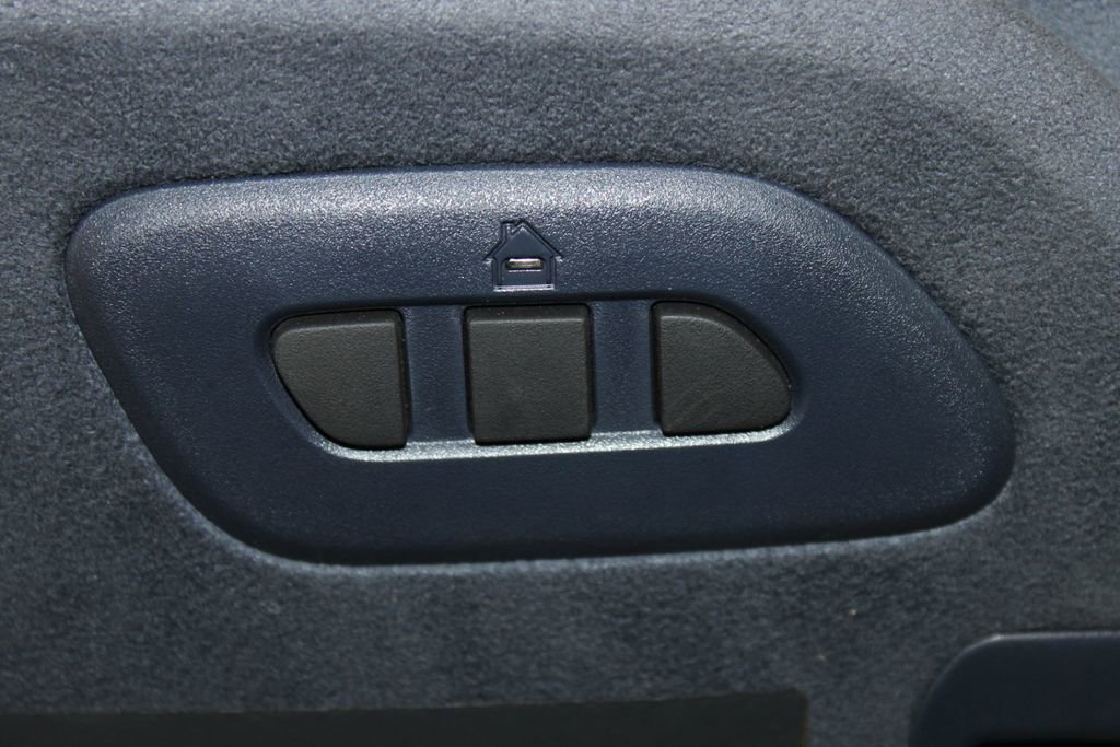 Used 2023 Chevrolet Corvette Stingray Premium Conv w/ Stealth Interior Trim Package image 41