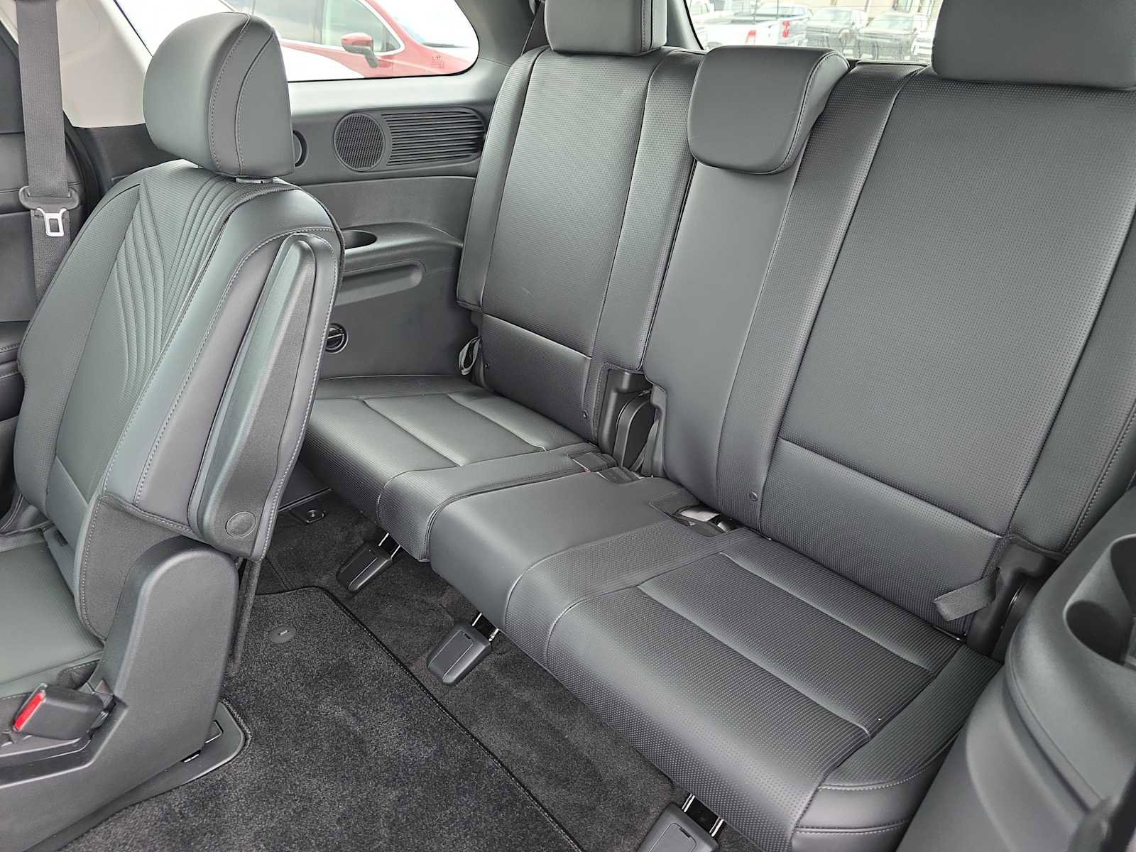 Certified 2026 Hyundai Palisade SEL FWD image 30