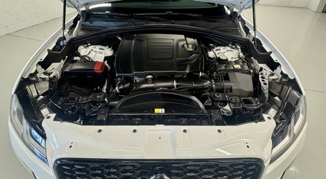 Used 2024 Jaguar F-PACE R-Dynamic S image 28