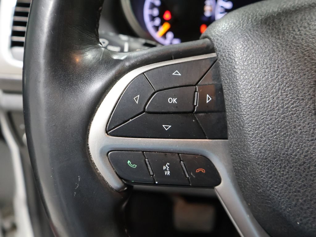 Used 2018 Jeep Grand Cherokee Altitude AWD/4WD image 34