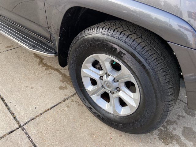 Used 2016 Toyota 4Runner SR5 Premium RWD image 32