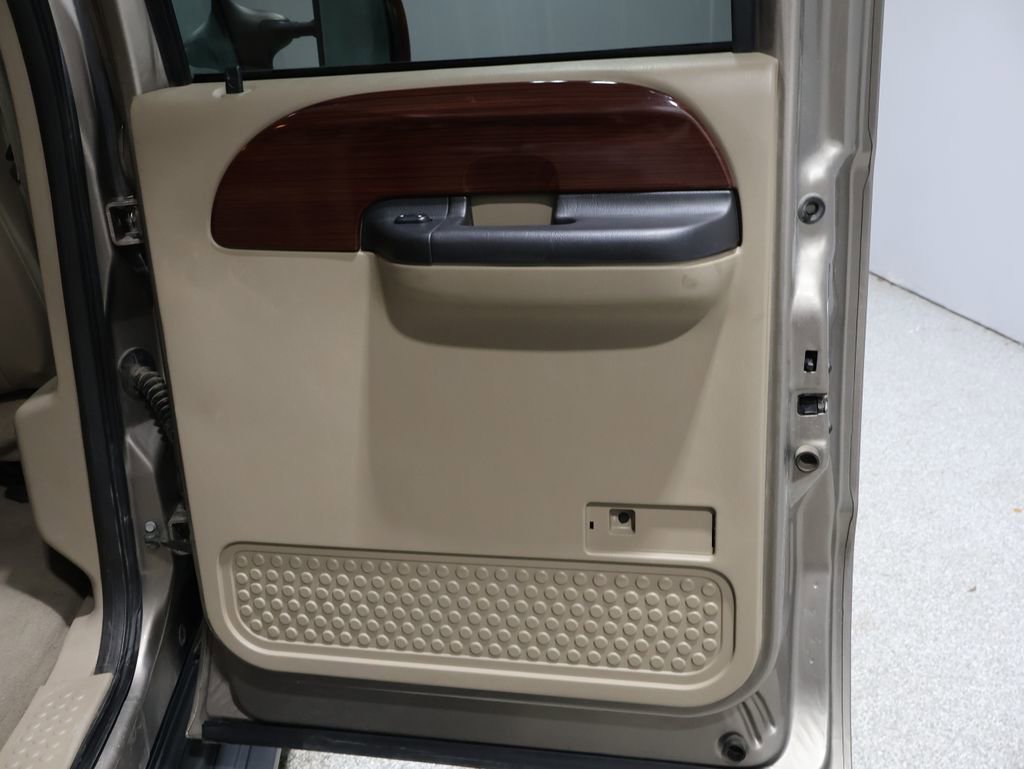 Used 2006 Ford F250 Lariat image 20