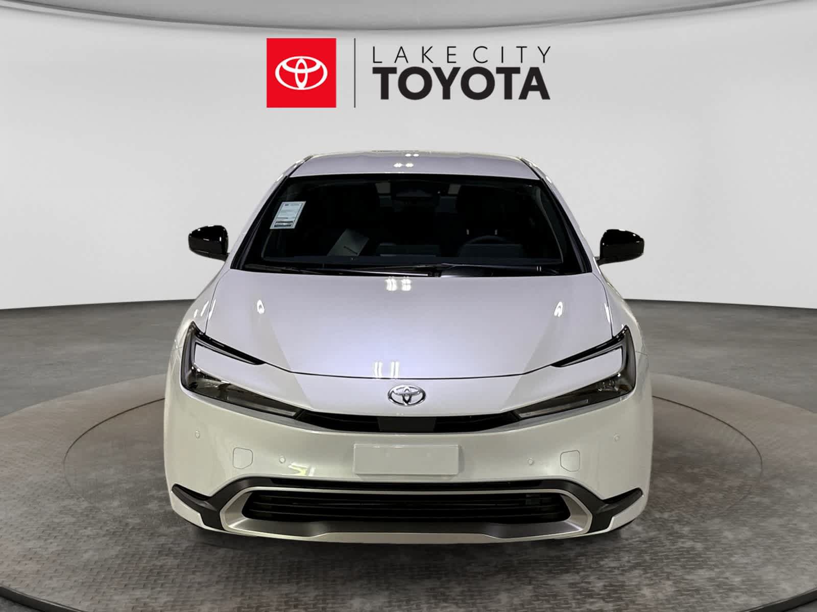 New 2026 Toyota Prius Plug-In Hybrid FWD image 10