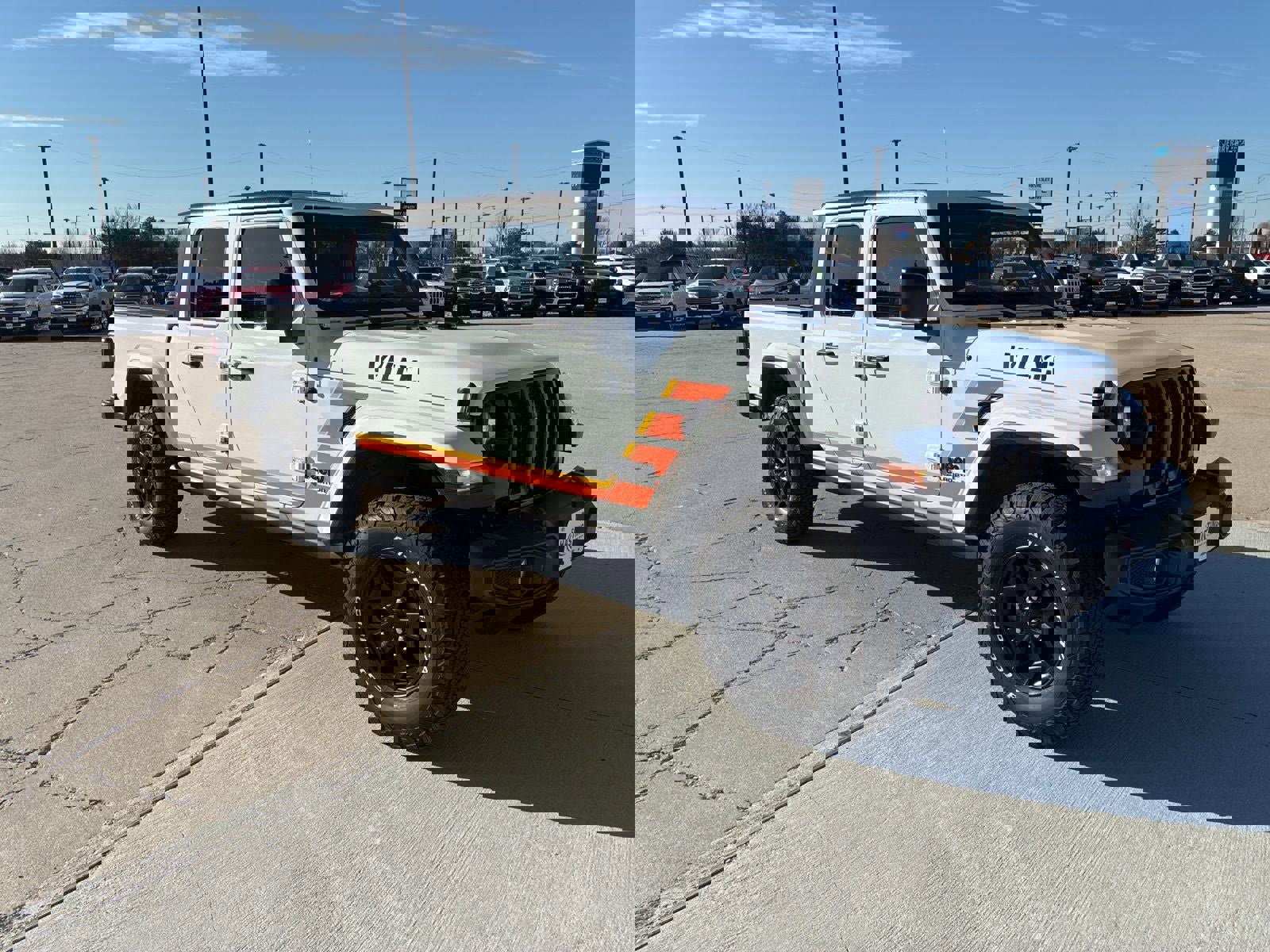 Used 2021 Jeep Gladiator Sport image 9