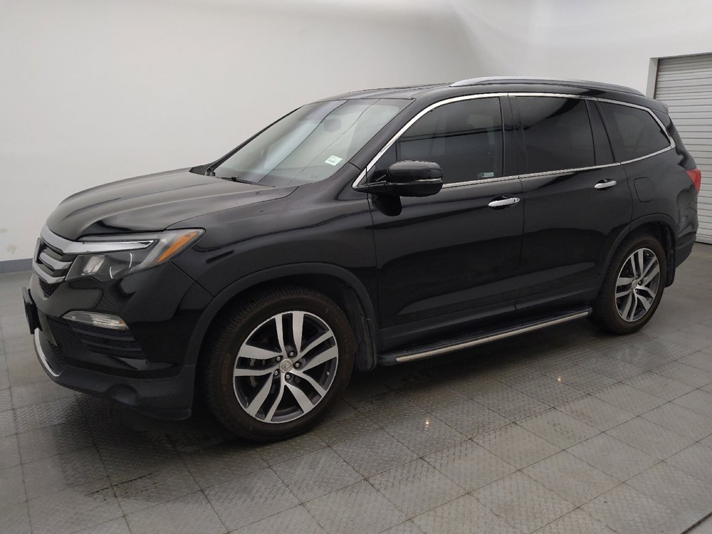Used 2017 Honda Pilot Touring image 2