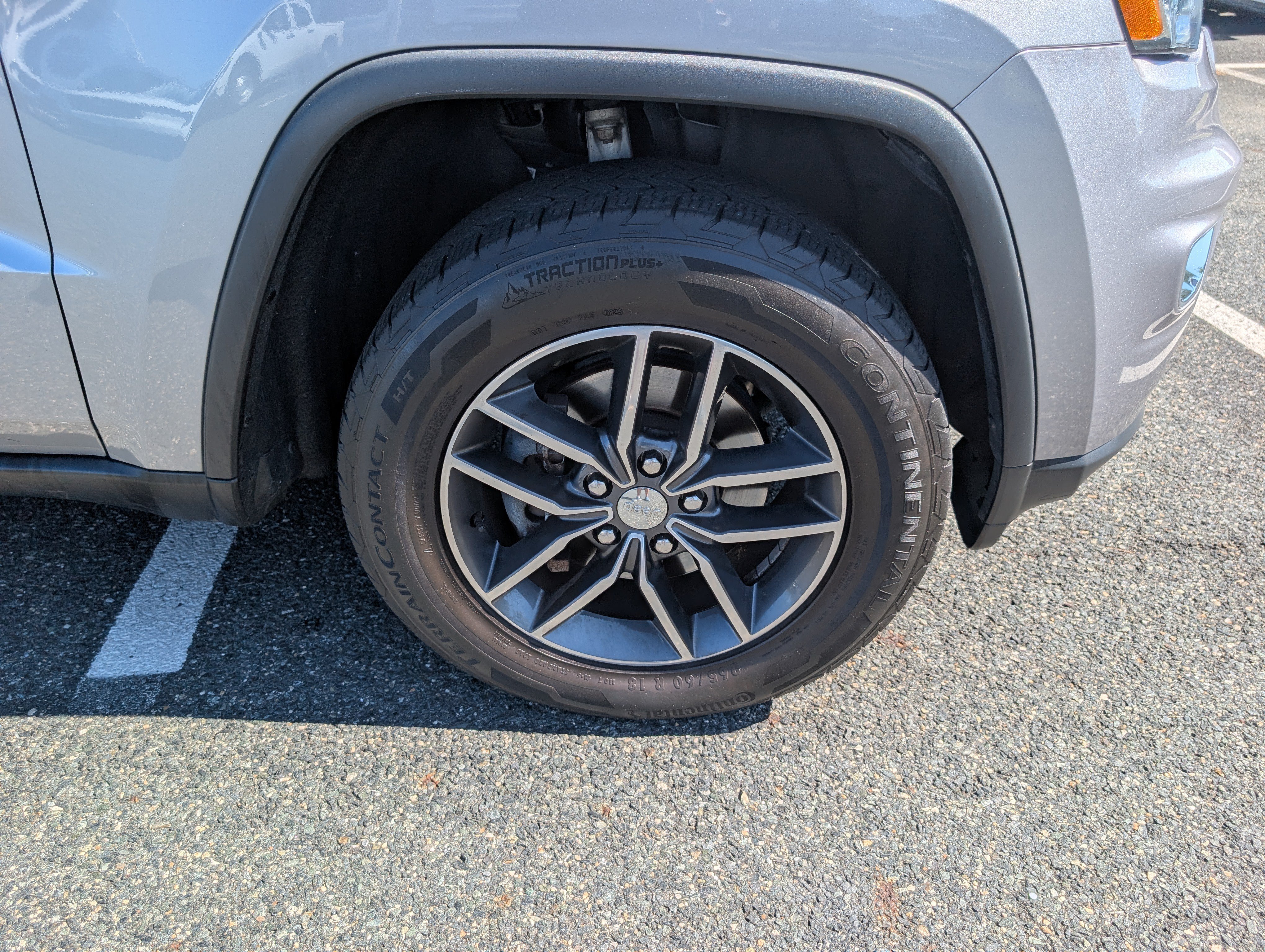 Used 2017 Jeep Grand Cherokee Limited AWD/4WD image 9