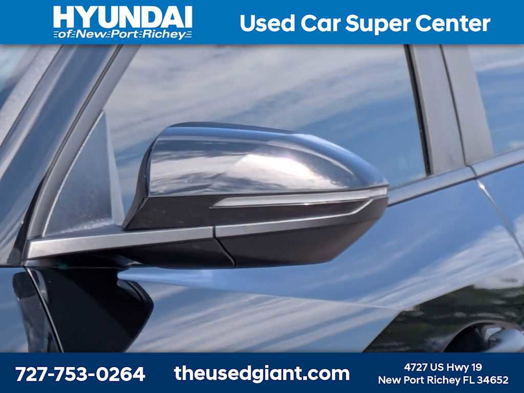 Used 2023 Hyundai Santa Cruz SEL w/ Activity Package FWD image 11