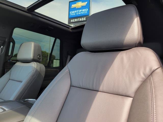 Used 2024 Chevrolet Tahoe Z71 w/ Luxury Package AWD/4WD image 11