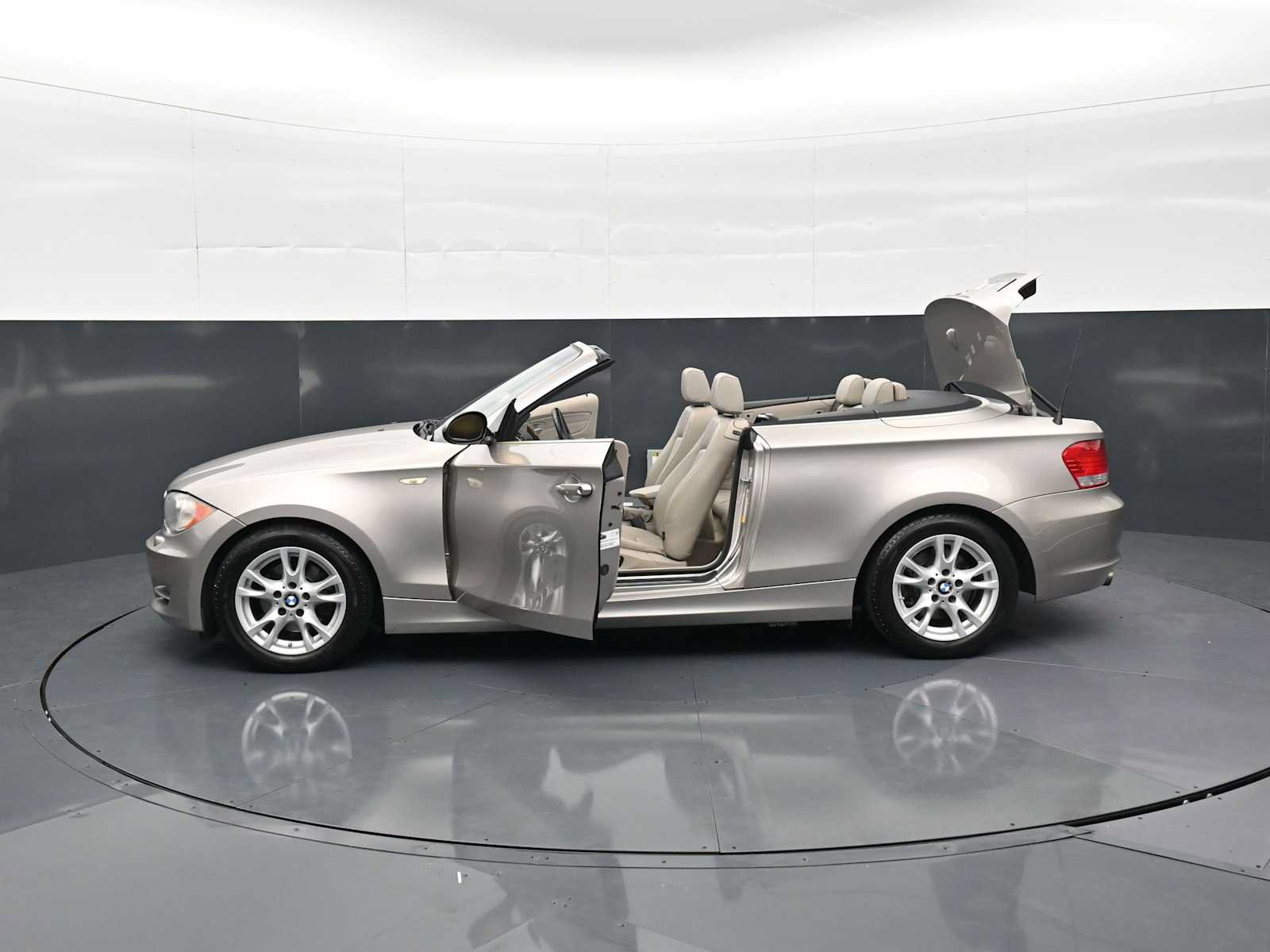 Used 2008 BMW 128i Convertible RWD image 36