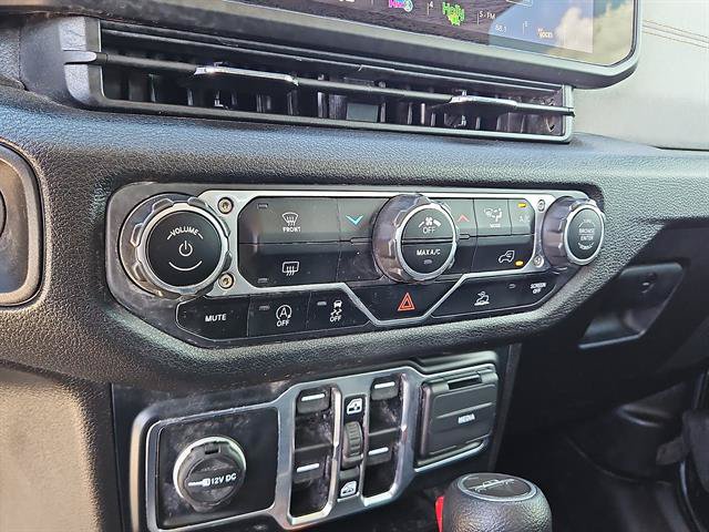 Used 2024 Jeep Gladiator Sport AWD/4WD image 19