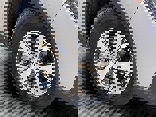 Used 2024 Subaru Ascent Premium w/ Convenience Package image 28