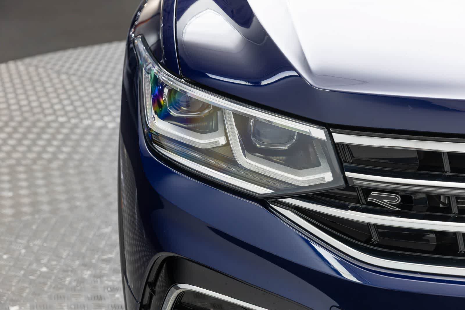 Used 2023 Volkswagen Tiguan SEL R-Line AWD/4WD image 52