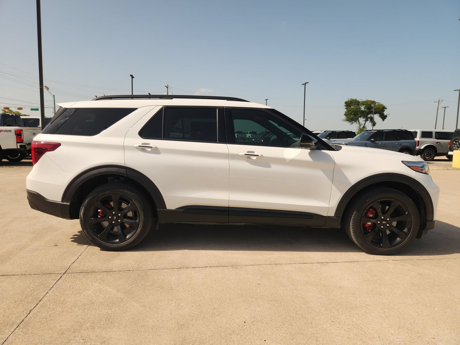 Used 2023 Ford Explorer ST w/ Equipment Group 401A AWD/4WD image 8