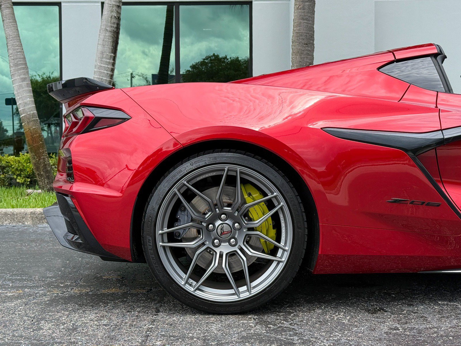 Used 2023 Chevrolet Corvette Z06 w/ Engine Appearance Package RWD image 5