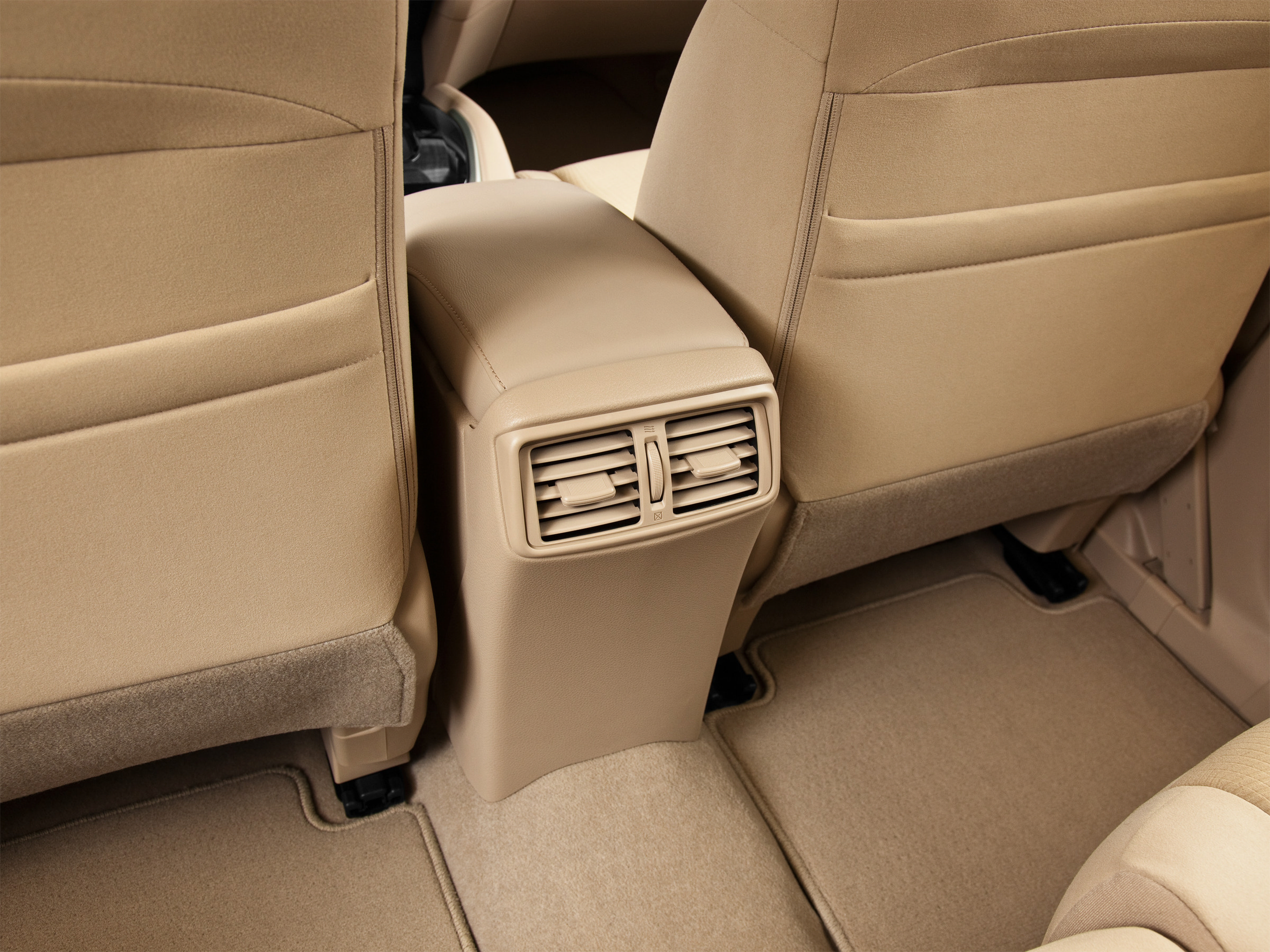 Used 2014 Nissan Rogue S FWD image 26