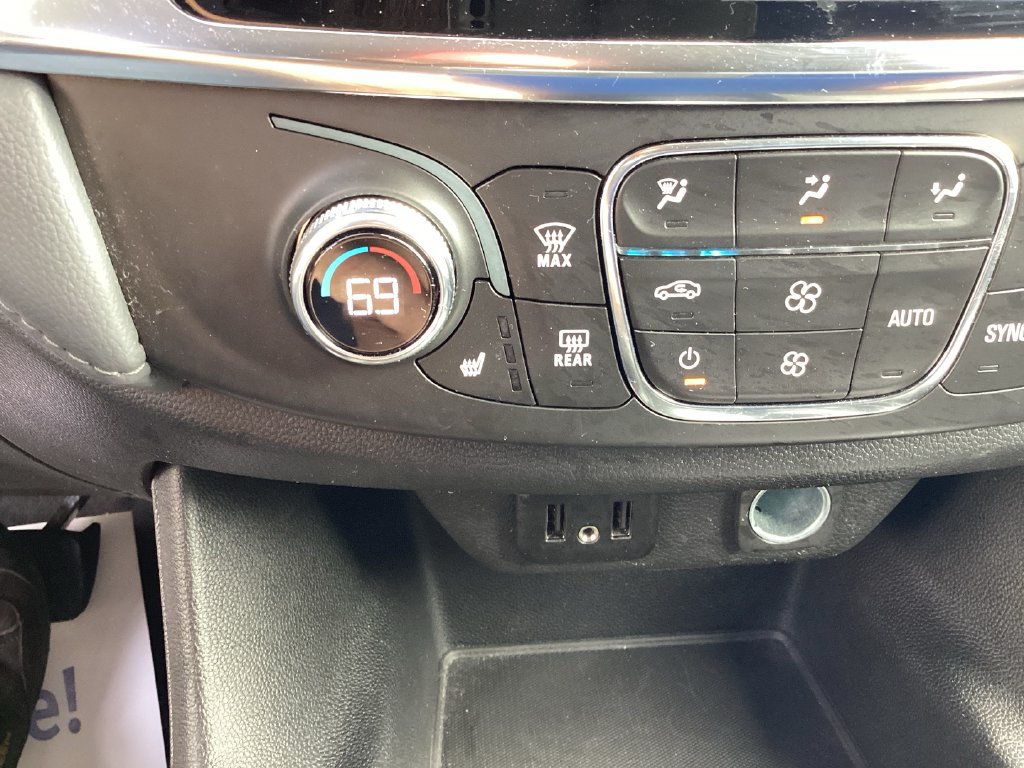 Used 2021 Chevrolet Traverse LT AWD/4WD image 38