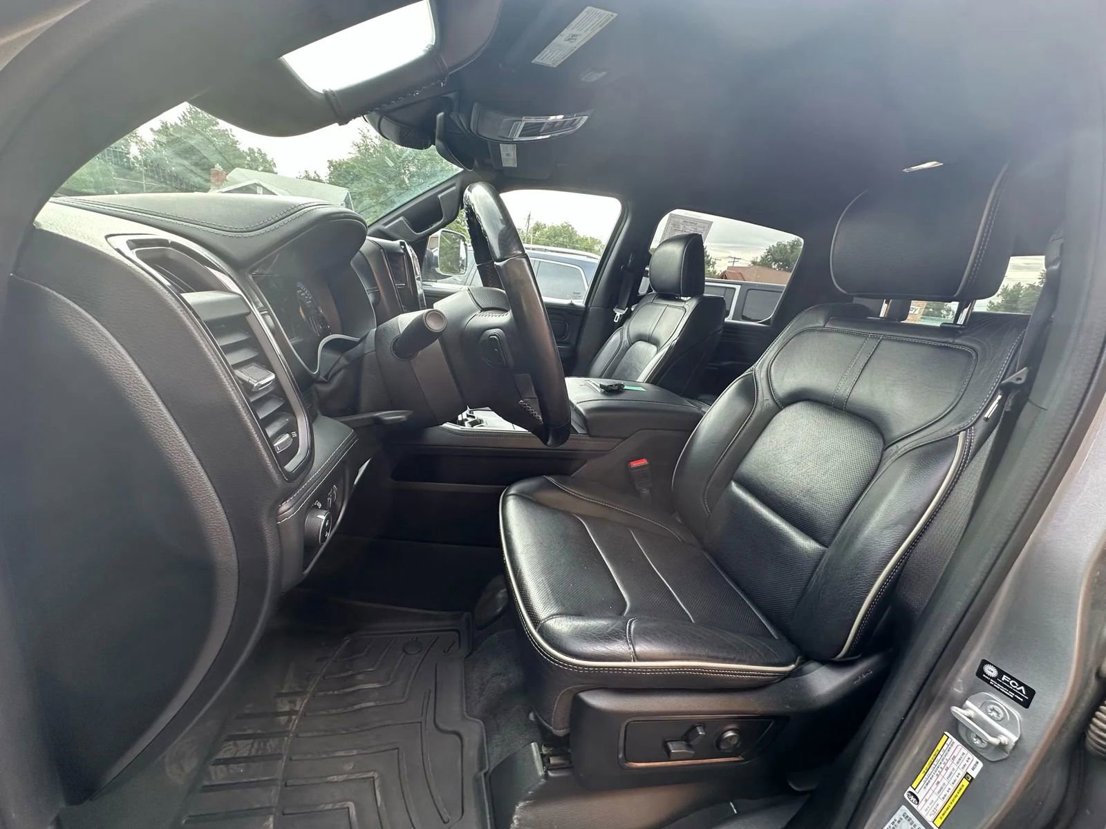 Used 2022 RAM 1500 Limited w/ Body Color Bumper Group image 8