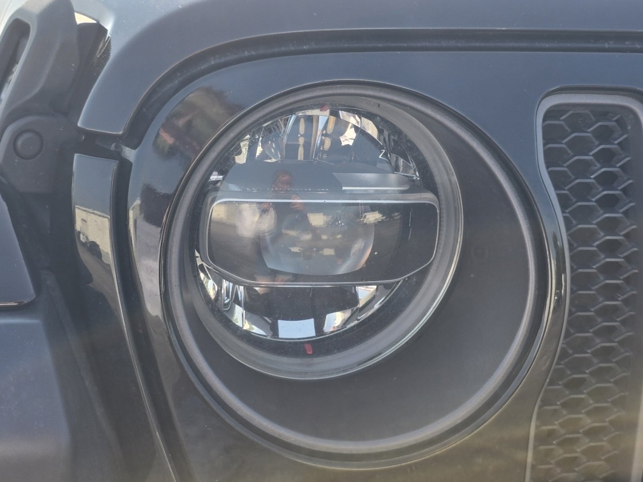 Used 2018 Jeep Wrangler Rubicon AWD/4WD image 24