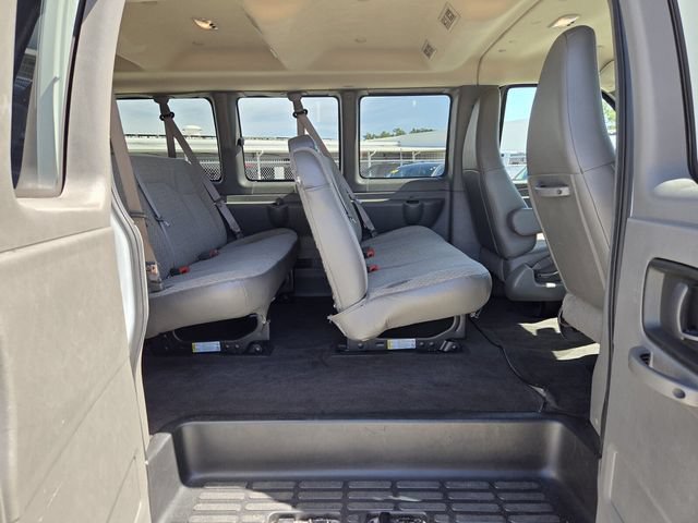 Used 2025 Chevrolet Express 3500 LT w/ LT Preferred Equipment Group RWD image 16