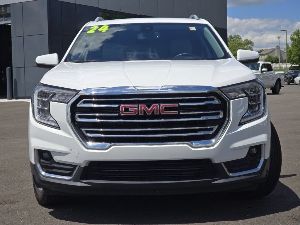 Used 2024 GMC Terrain SLT FWD image 11