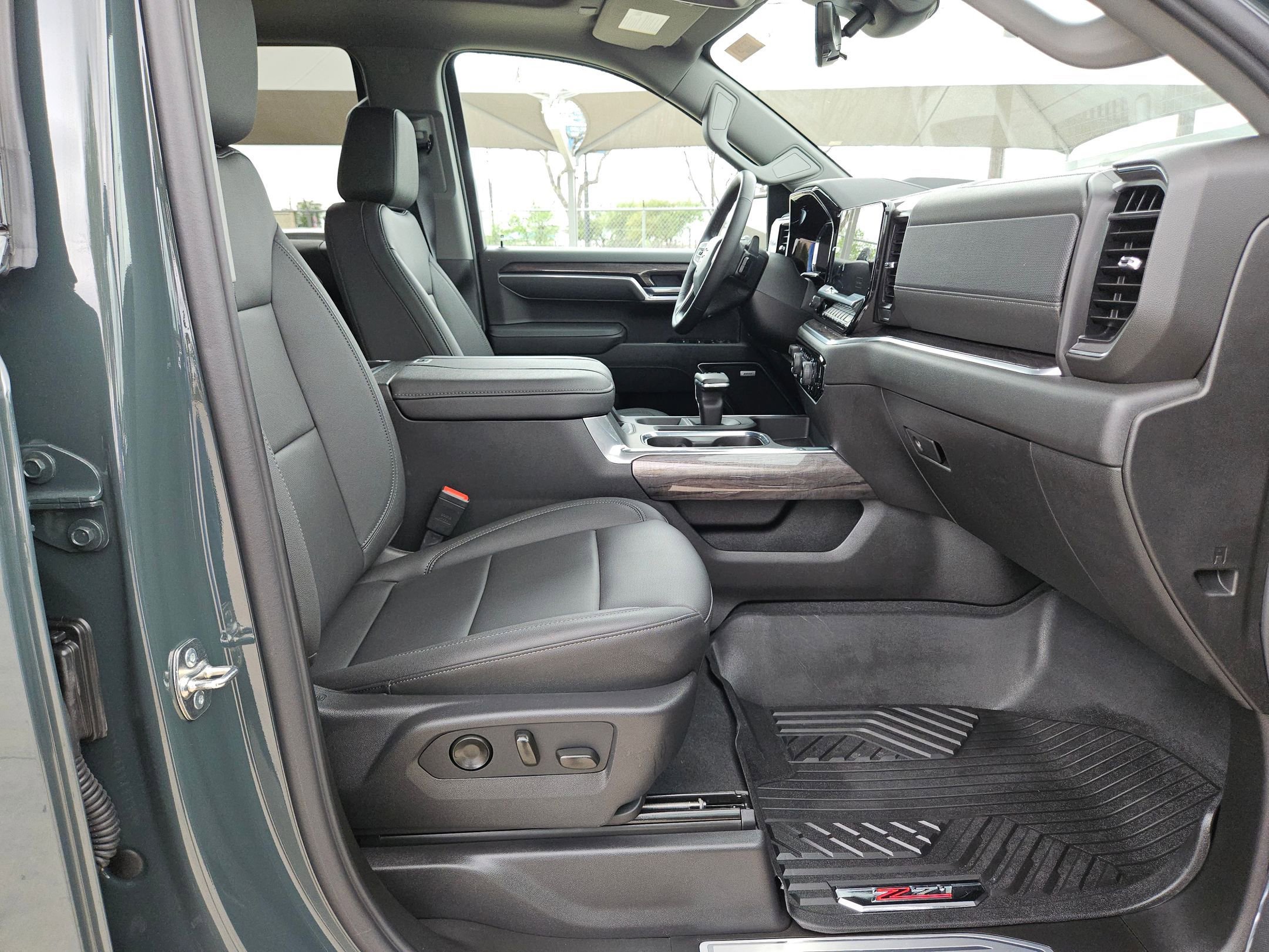 Certified 2026 Chevrolet Silverado 1500 LTZ w/ LTZ Premium Package image 27