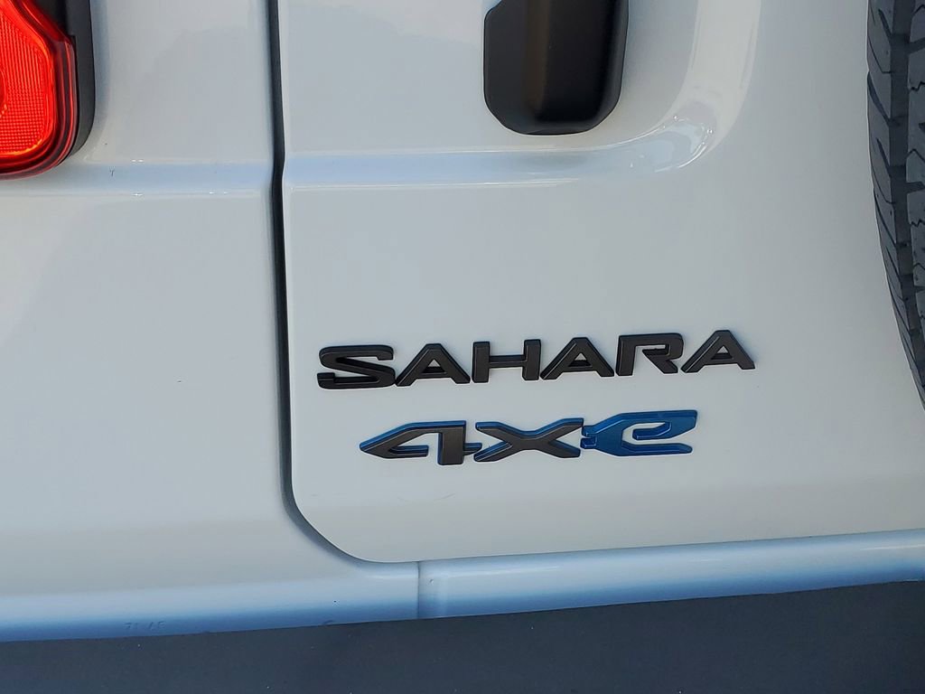 Used 2025 Jeep Wrangler Unlimited Sahara w/ Safety Group AWD/4WD image 7