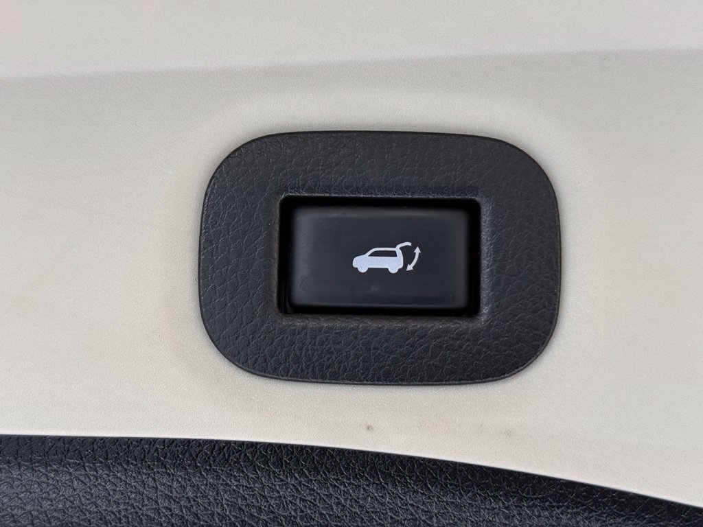 Used 2020 Nissan Rogue SV FWD image 5