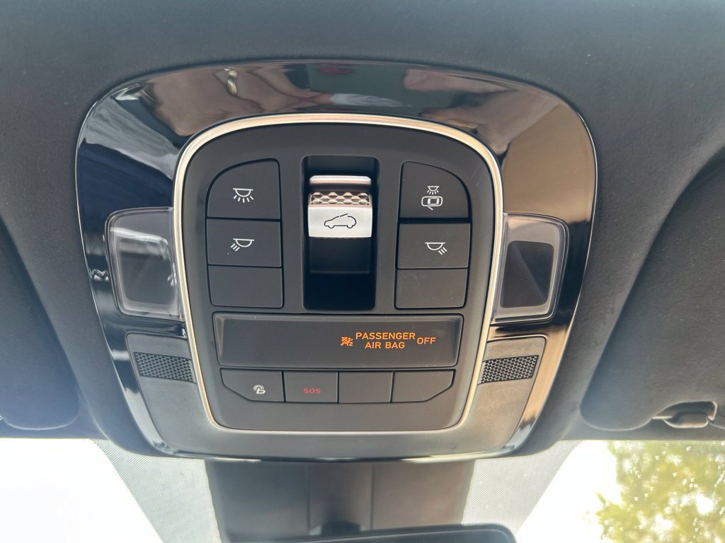 Used 2021 Hyundai Santa Fe Calligraphy AWD/4WD image 34