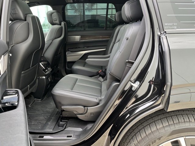 Certified 2026 Cadillac Vistiq Sport w/ LPO, Floor Liner Package image 26