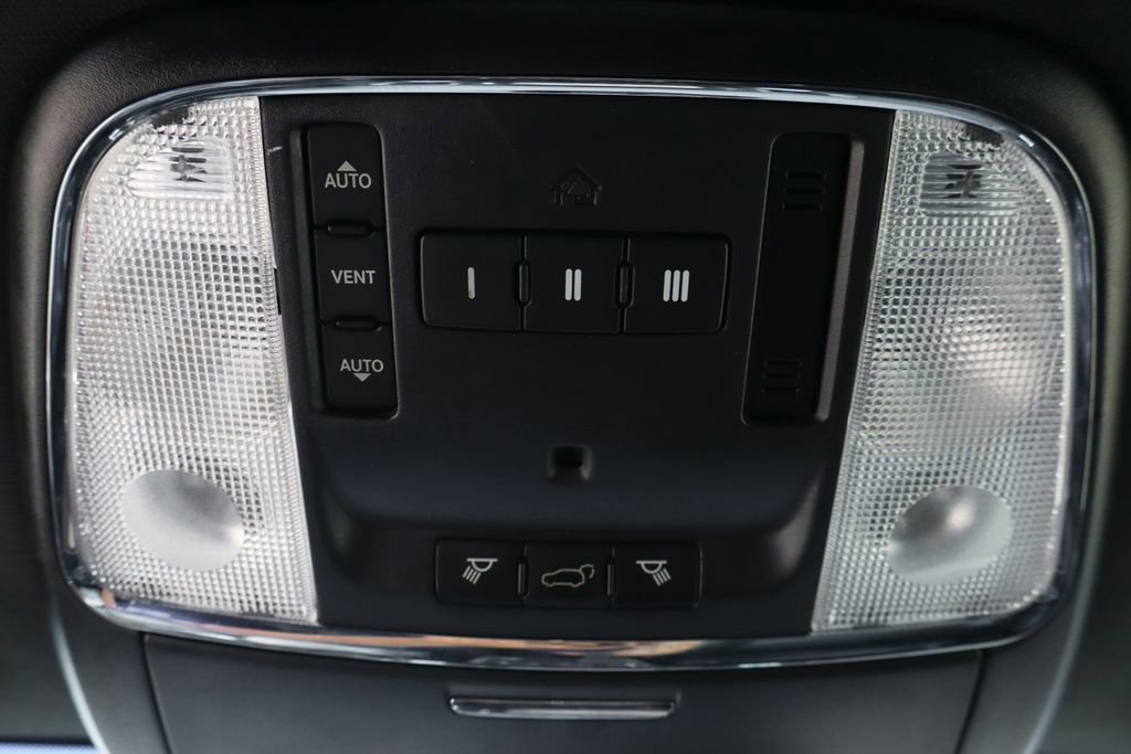 Used 2017 Dodge Durango GT w/ Premium Group AWD/4WD image 30
