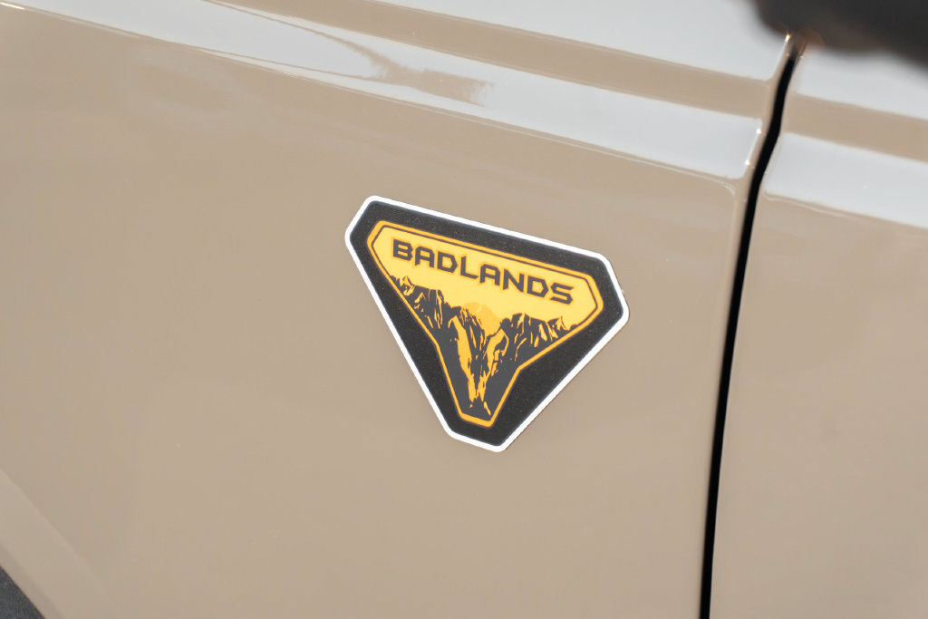 New 2026 Ford Bronco Badlands AWD/4WD image 3