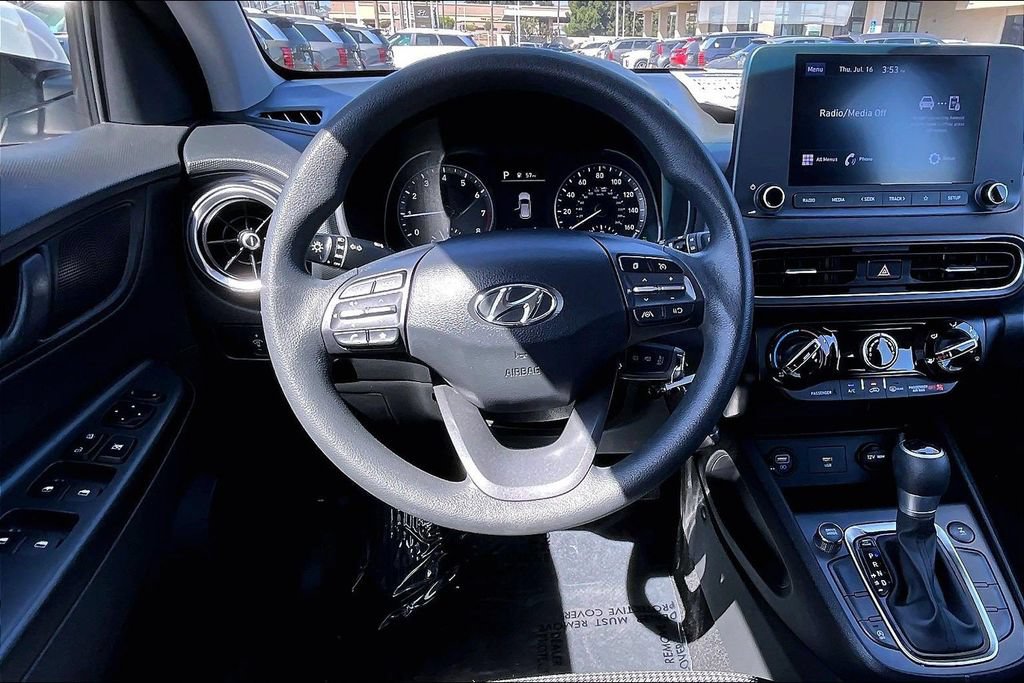 Certified 2022 Hyundai Kona SE AWD/4WD image 7