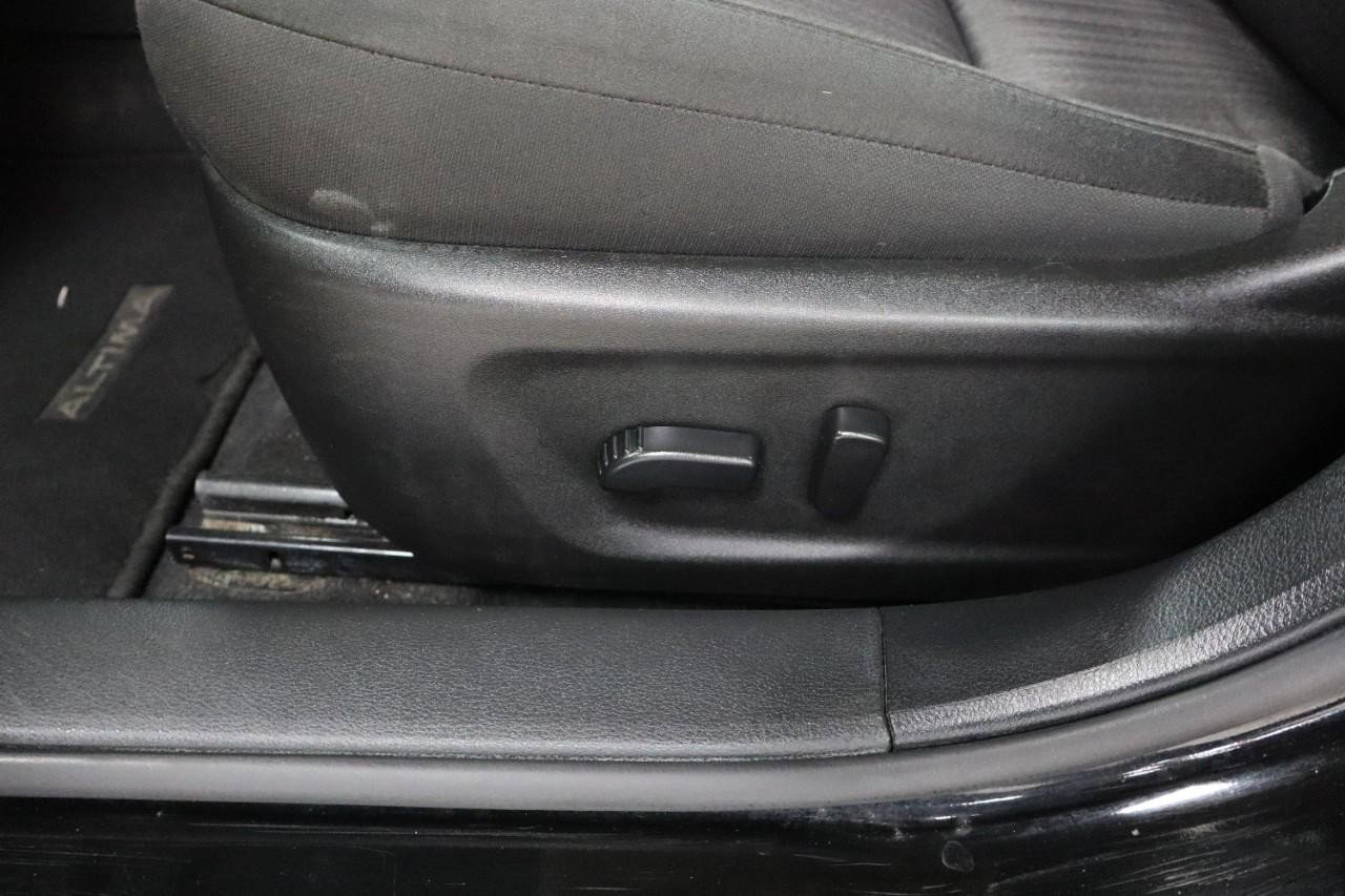 Used 2023 Nissan Altima 2.5 SV image 10