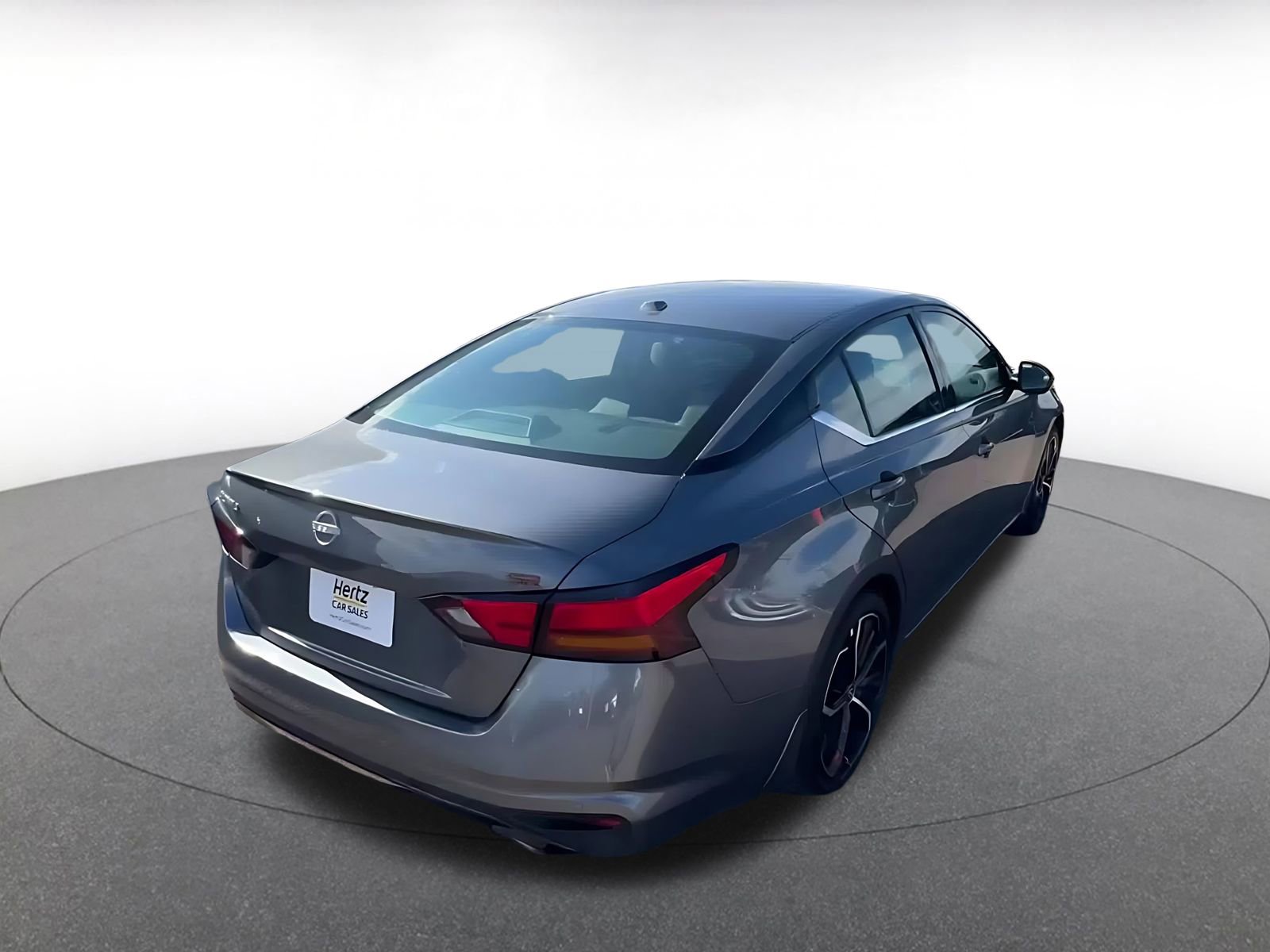 Used 2025 Nissan Altima 2.5 SR image 15