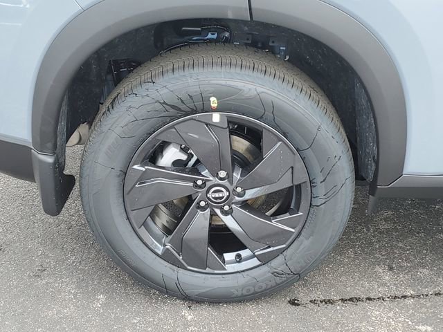New 2026 Nissan Rogue SV AWD/4WD image 19