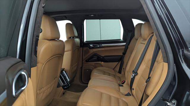 Used 2014 Porsche Cayenne Turbo AWD/4WD image 17