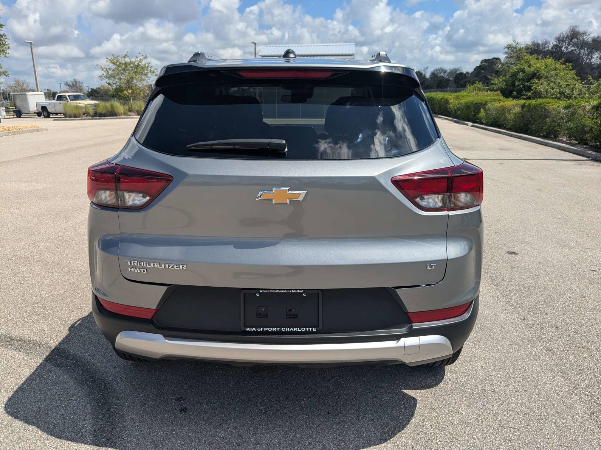 Used 2025 Chevrolet TrailBlazer LT AWD/4WD image 6