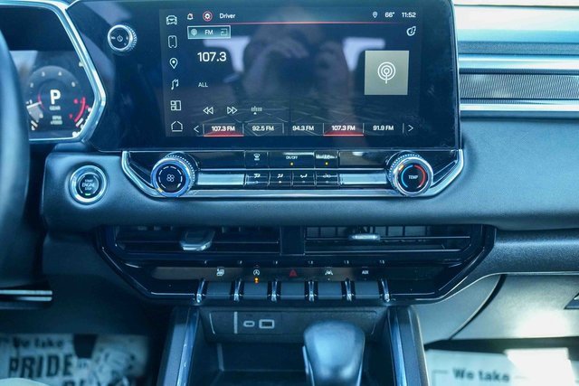 Used 2024 GMC Canyon Elevation image 33