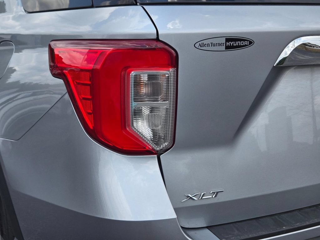 Used 2023 Ford Explorer XLT RWD image 7