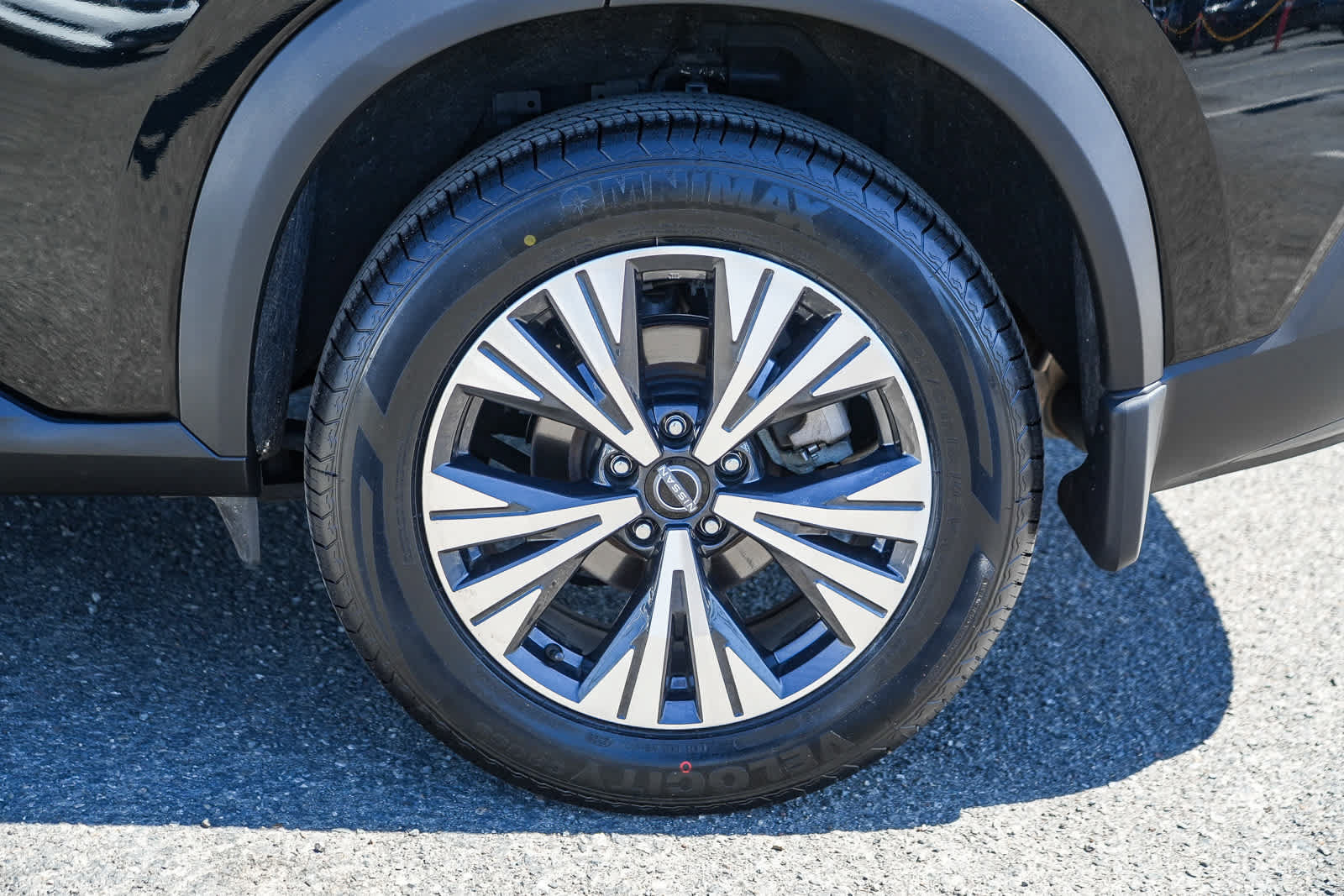 Used 2023 Nissan Rogue SV FWD image 12