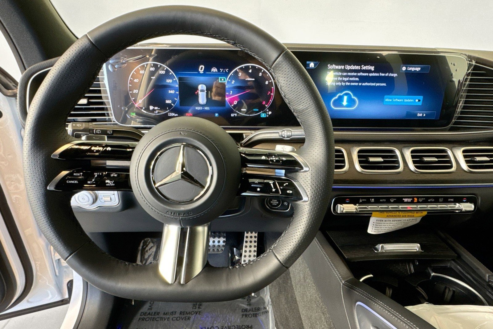 New 2026 Mercedes-Benz GLS 580 4MATIC image 11