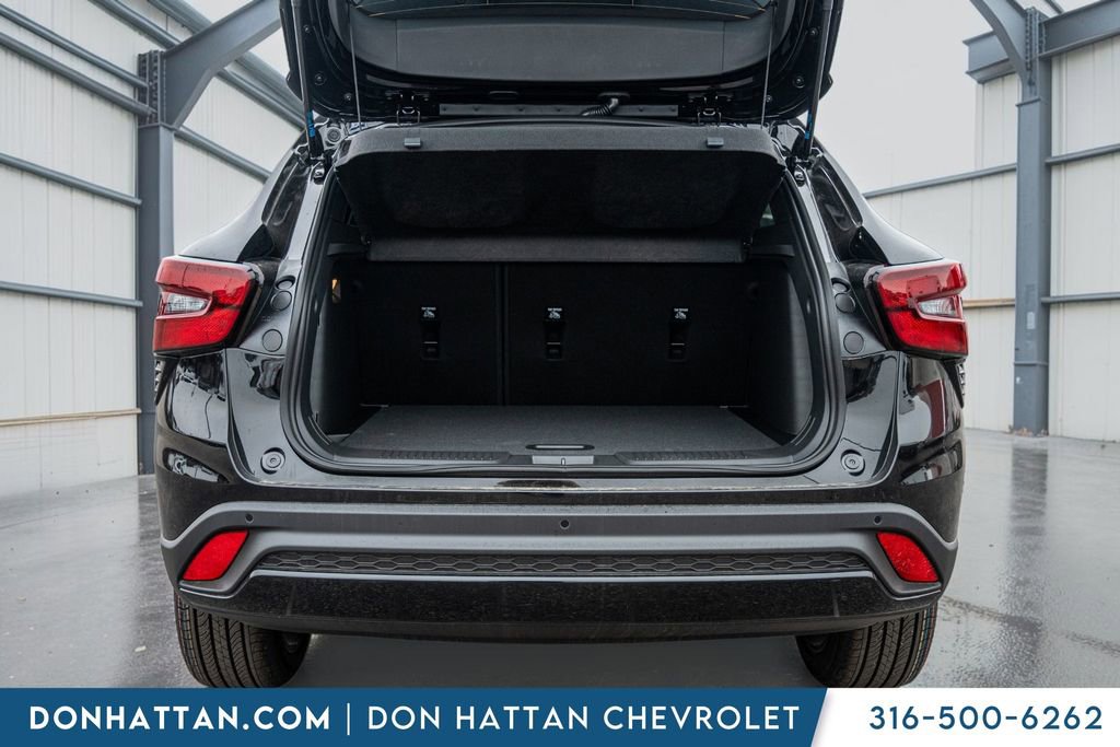 New 2026 Chevrolet Trax RS FWD image 31