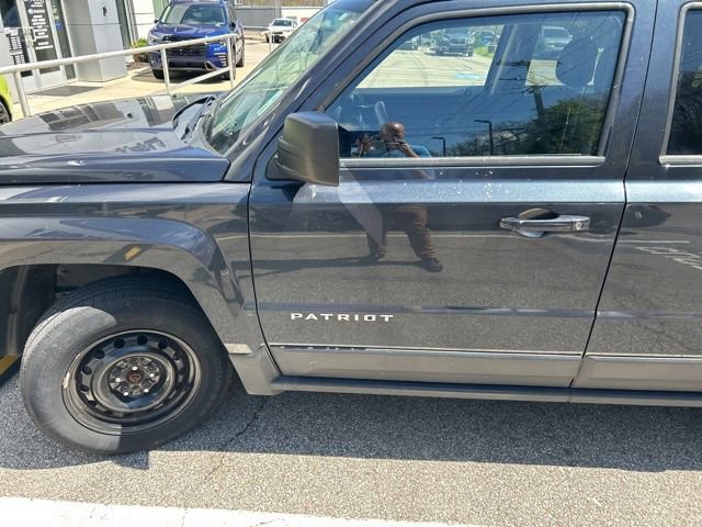 Used 2014 Jeep Patriot Sport w/ Power Value Group image 12