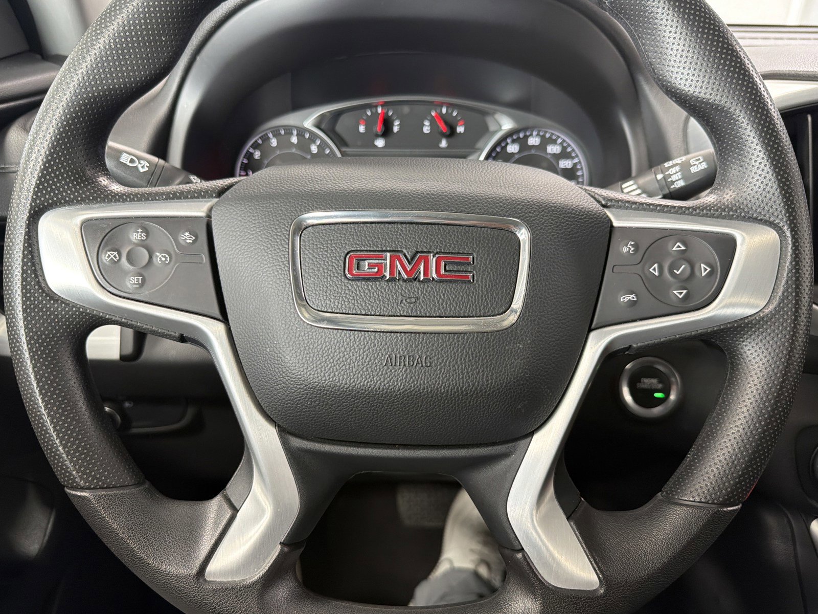 Used 2024 GMC Terrain SLE image 24