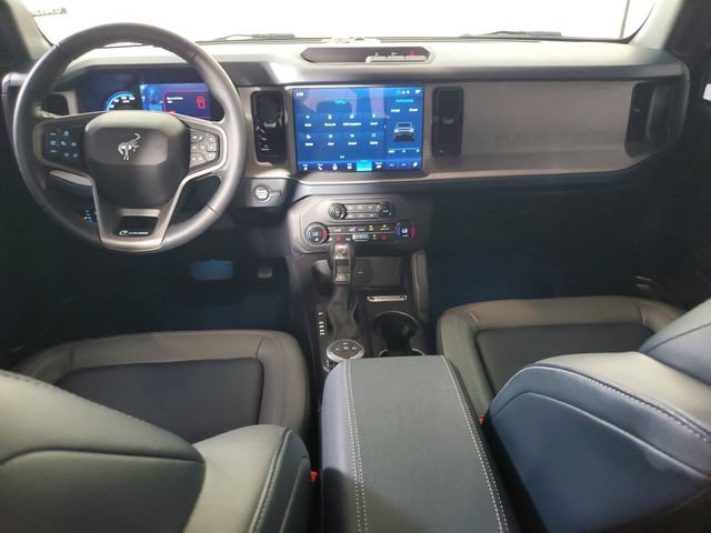 Used 2024 Ford Bronco Outer Banks AWD/4WD image 13