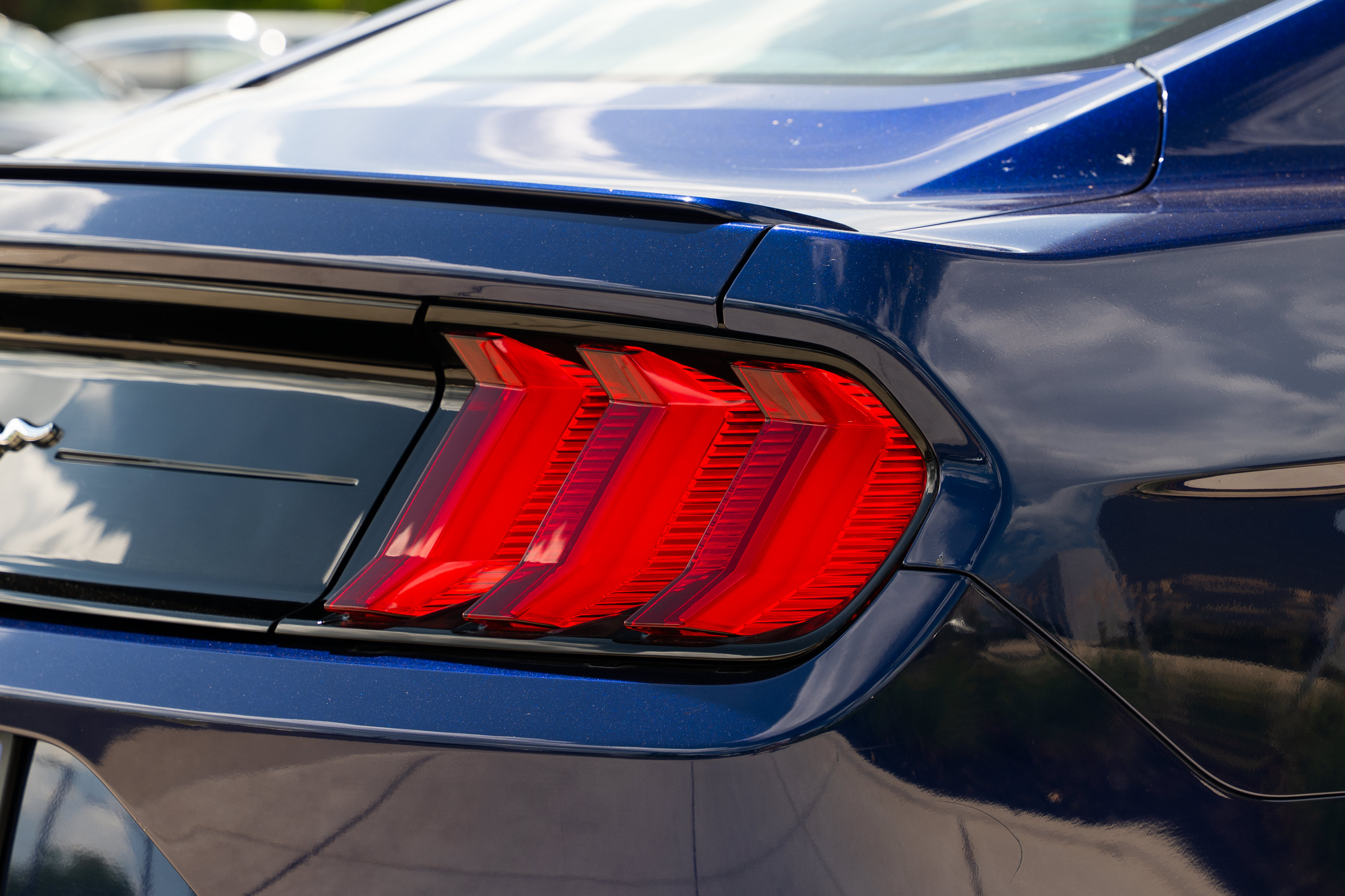 Used 2018 Ford Mustang Coupe w/ Equipment Group 101A RWD image 31