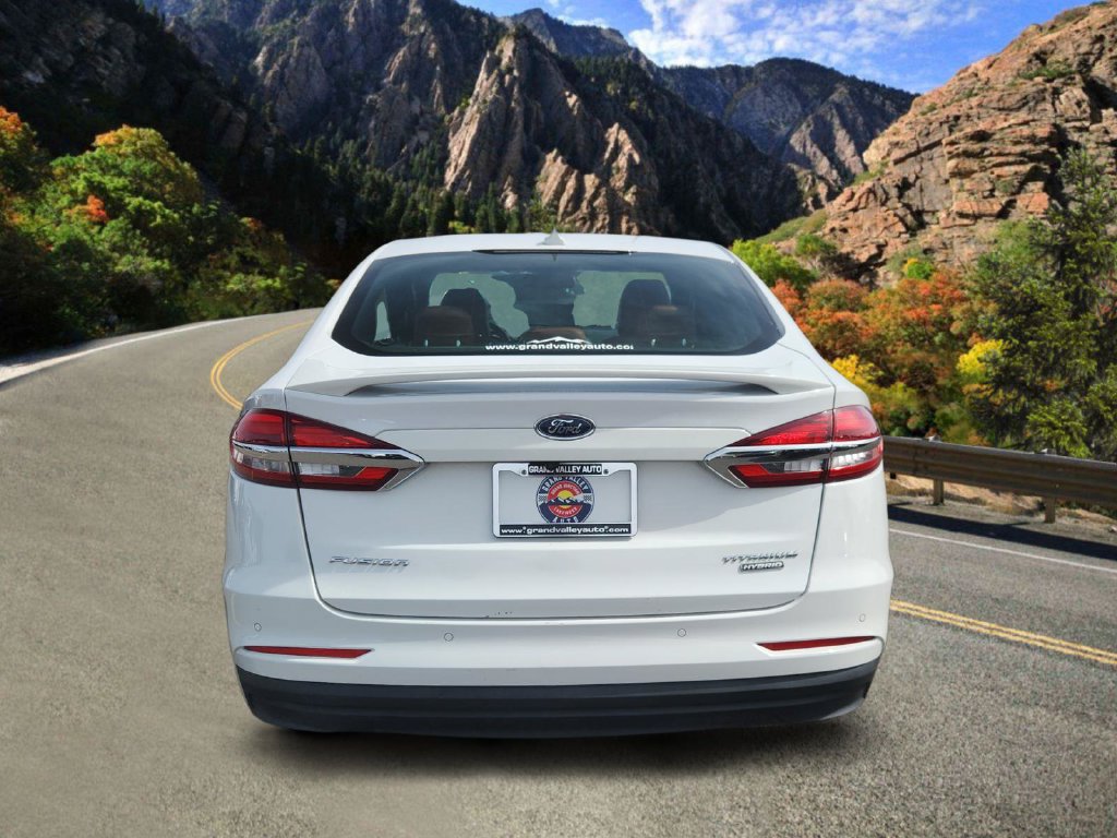 Used 2020 Ford Fusion Titanium FWD image 4