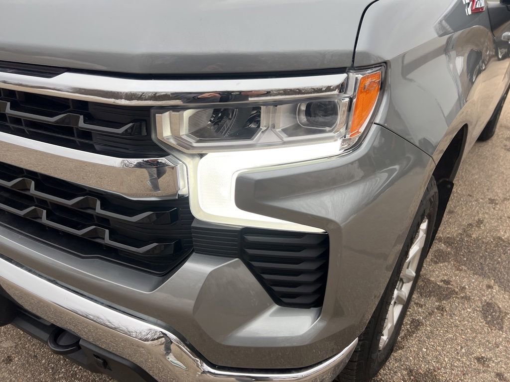 Certified 2023 Chevrolet Silverado 1500 LT w/ Z71 Off-Road Package image 13
