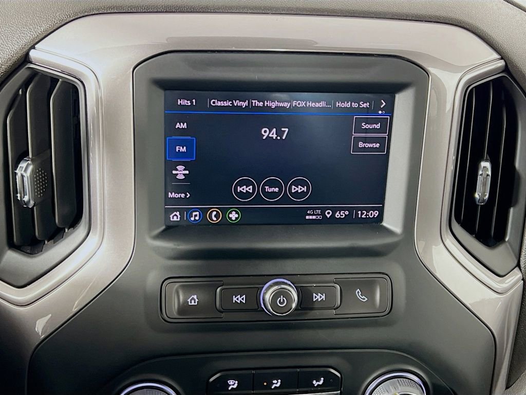 Used 2023 Chevrolet Silverado 1500 Custom image 14