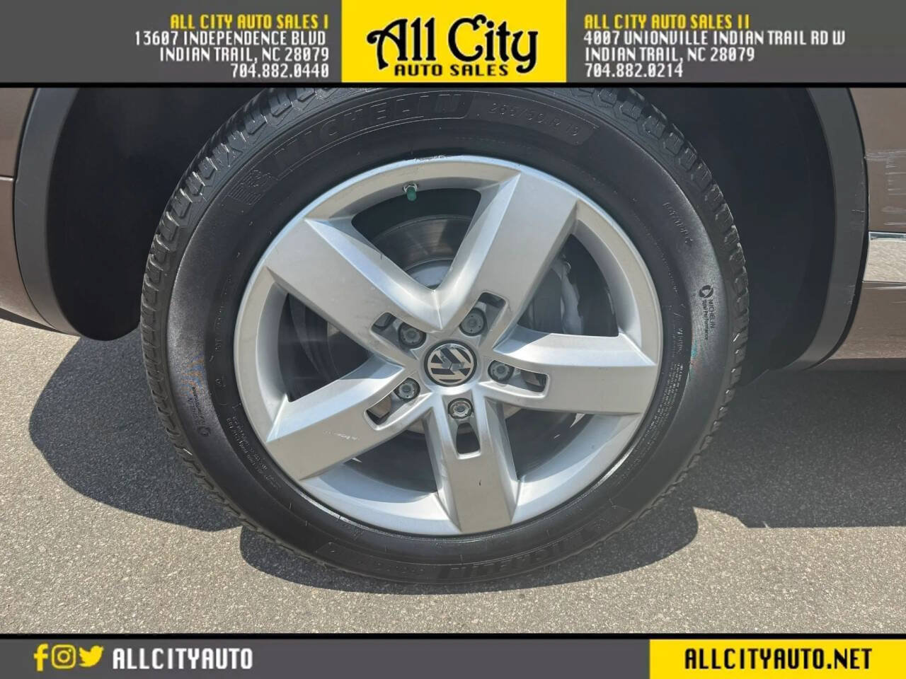Used 2014 Volkswagen Touareg TDI AWD/4WD image 13